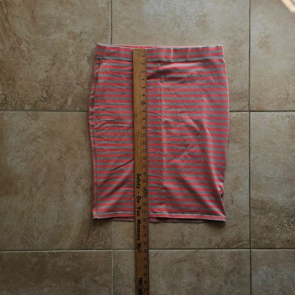 Old Navy Peach and tan striped Women's multi Skirt Size large